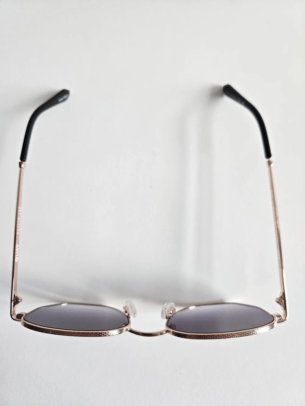 New Quay Australia Unisex Big Time Texture Gold Frame/Smoke Lens Sunglasses